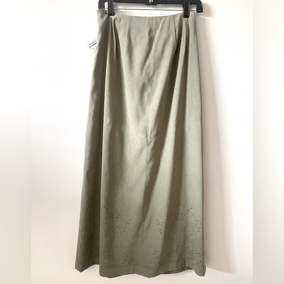 Y2K Talbots Stretch Mid-Rise Suede Floral Perforated Hem Maxi Skirt in Sage - Picture 4 of 10